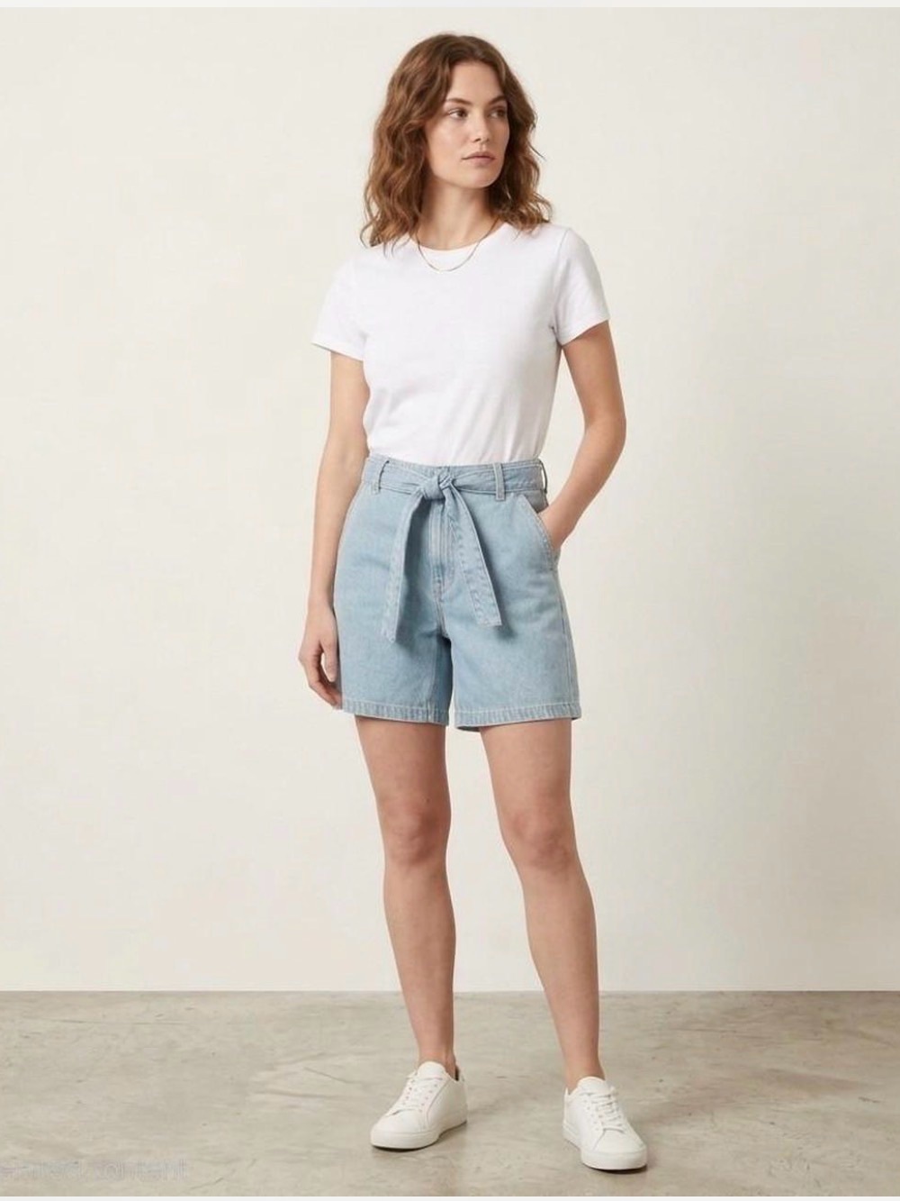 Tommy Hilfiger High-Rise Light Wash Women's jeans short  size 10 NWT